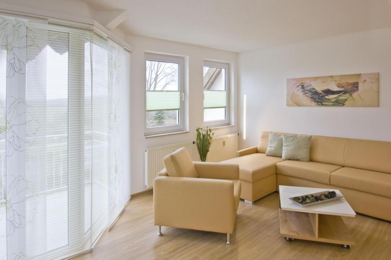 Strandnah Mit Balkon, Gratis Nutzung Vom Ahoi Erlebnisbad Und Sauna In Sellin - Strandhaus Moenchgut Fewo13 لوبه المظهر الخارجي الصورة