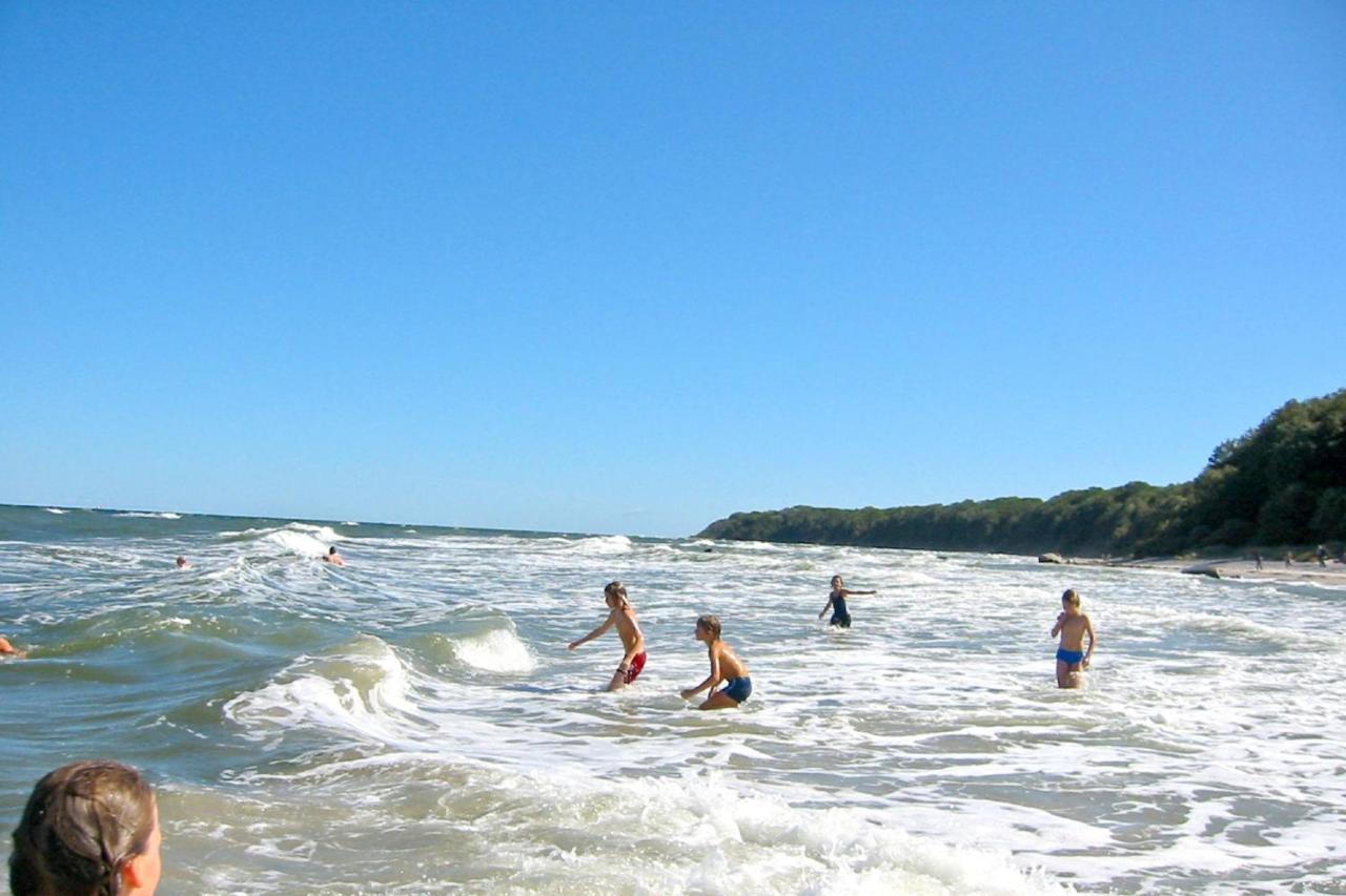 Strandnah Mit Balkon, Gratis Nutzung Vom Ahoi Erlebnisbad Und Sauna In Sellin - Strandhaus Moenchgut Fewo13 لوبه المظهر الخارجي الصورة